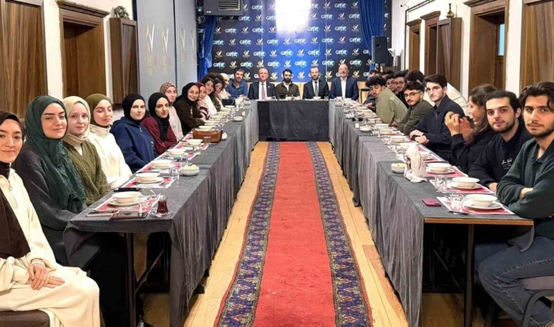 Köy okullarında eğitim gören öğrencilere yönelik yürüttükleri sosyal sorumluluk projesi