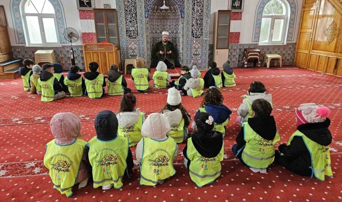 Kütahya’nın Tavşanlı ilçesinde faaliyet gösteren Handegül Anaokulu öğrencileri, Milli Eğitim