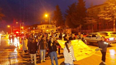 Kütahya’nın Hisarcık ilçesinde Ramazan ayının gelişi düzenlenen fener alayıyla karşılandı.