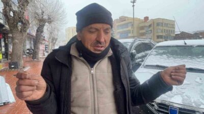 Kütahya’nın Tavşanlı ilçesinde etkili olan kar yağışı ve soğuk hava