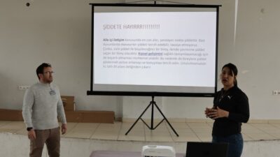 Kütahya Belediyesi tarafından düzenlenen Ramazan Eğitim Programı, vatandaşların yoğun ilgi