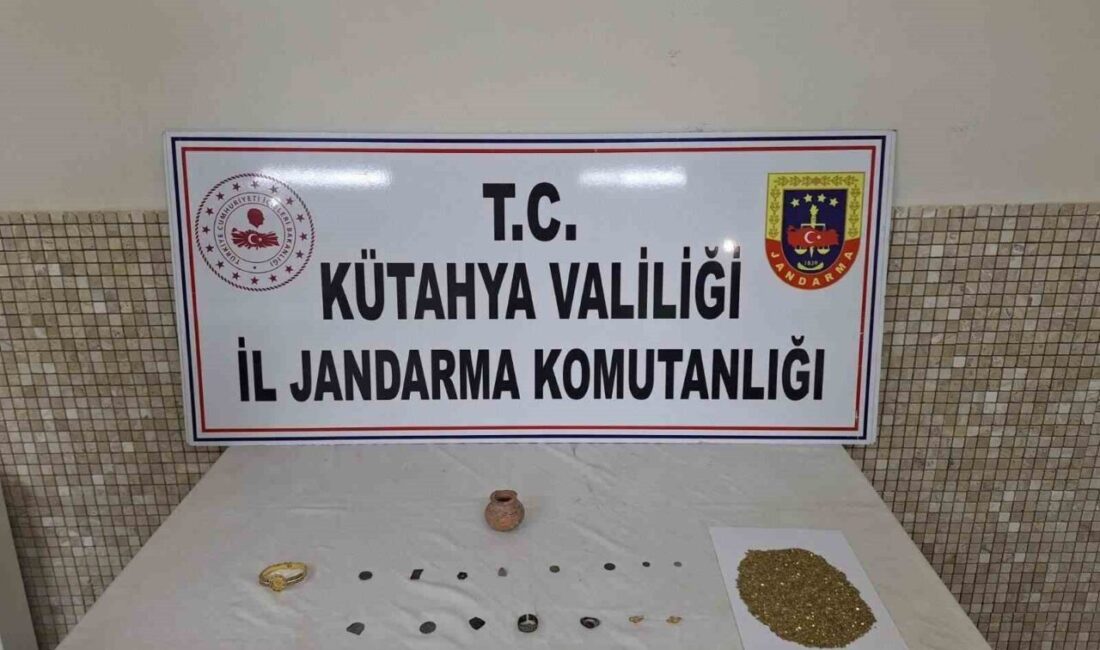 Kütahya’nın Emet ilçesinde jandarma ekiplerince düzenlenen operasyonda, Roma ve Bizans