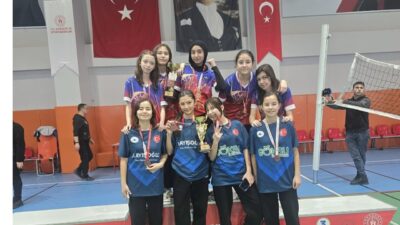 Kütahya’nın Pazarlar ilçesinde eğitim faaliyetlerini sürdüren Pazarlar Ortaokulu, katıldığı ilk