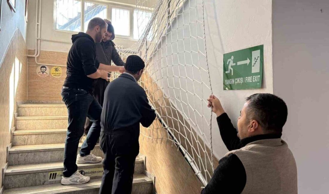 Kütahya’nın Pazarlar ilçesinde eğitim alanında öğrencilerin güvenliği, örnek bir çalışma