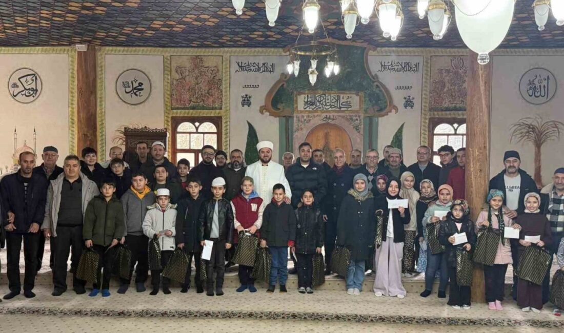 Şaphane İlçe Müftülüğü tarafından düzenlenen “Camiyi Seviyoruz, Namazla Buluşuyoruz” etkinliğine