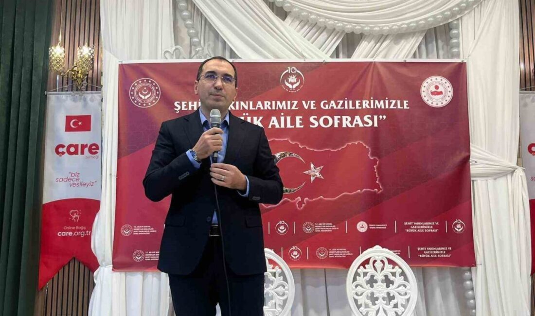 Kütahya’nın Tavşanlı ilçesinde, Ramazan ayının ilk iftarında şehit aileleri ve