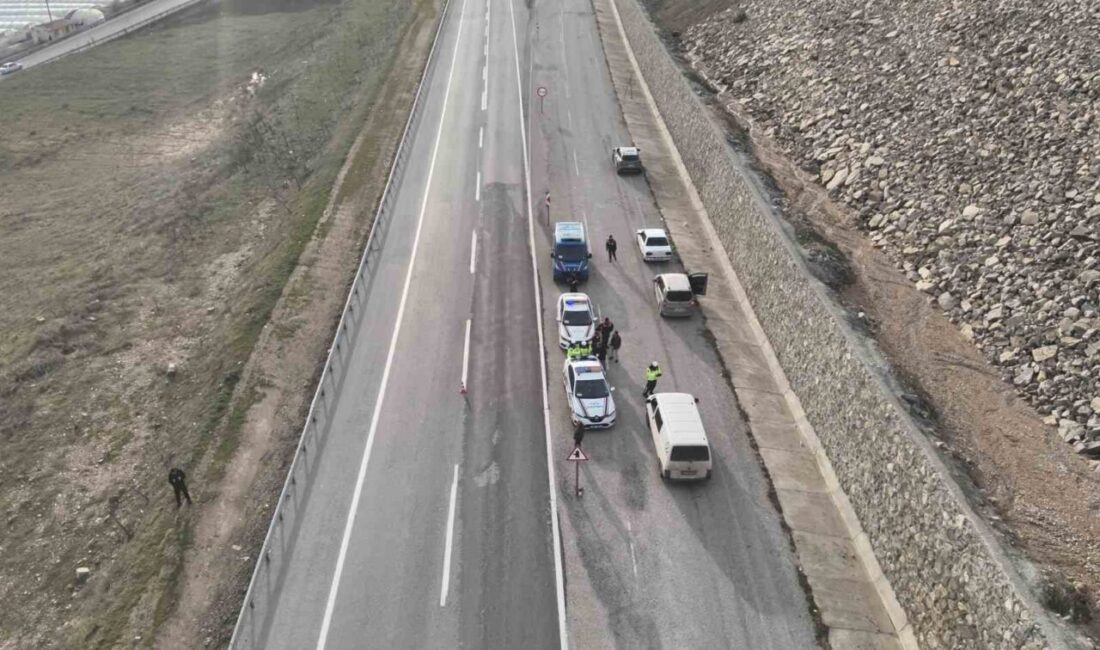 Kütahya’nın Simav ilçesinde trafik güvenliğini artırmaya yönelik drone destekli denetim