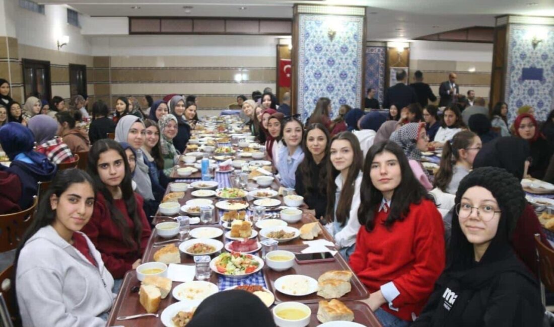 Kütahya’nın Tavşanlı İlçesinde “Maarifin Kalbinde Ramazan” etkinlikleri kapsamında Devlet Ana