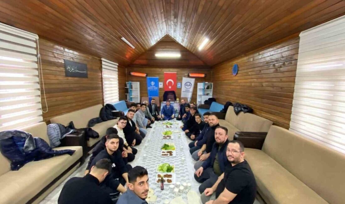 Kütahya’nın Pazarlar ilçesinde Ramazan ayı öncesinde üniversite öğrencilerine yönelik program