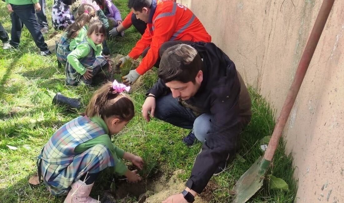 Kütahya’nın Çavdarhisar ilçesinde bulunan 100. Yıl İlkokulu birinci sınıf öğrencilerine