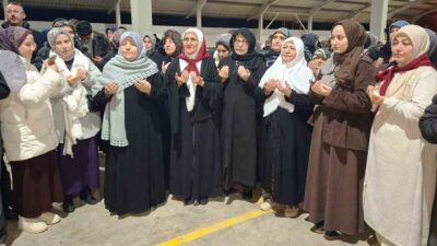 Kütahya’nın Hisarcık ve Emet ilçelerinden, Diyanet İşleri Başkanlığı organizasyonuyla umreye