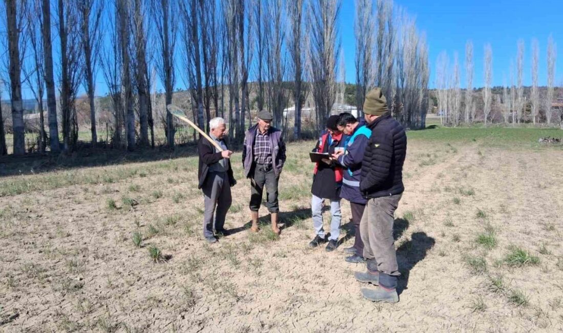 Kütahya’nın Gediz ilçesinde meydana gelen selin ardından zarar tespit çalışmaları