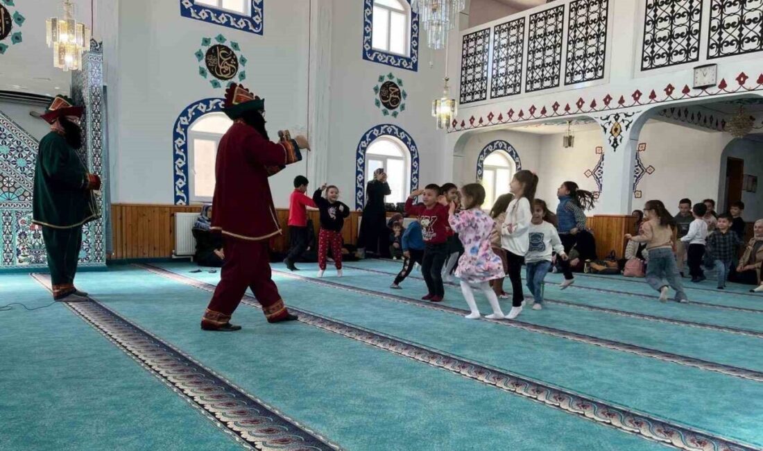Kütahya’nın Hisarcık ilçesinde eğitim gören 4-6 yaş Kur’an Kursu öğrencileri