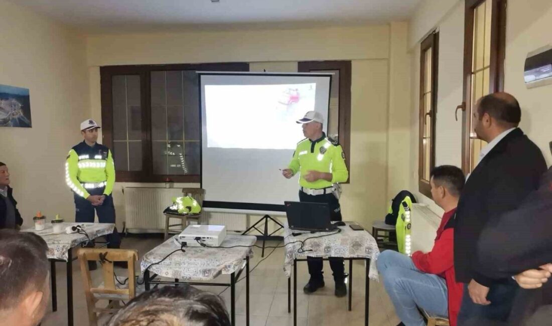 Kütahya’nın Hisarcık ilçesinde vatandaşlara yönelik güvenli traktör kullanımı ve genel