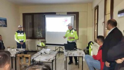 Kütahya’nın Hisarcık ilçesinde vatandaşlara yönelik güvenli traktör kullanımı ve genel