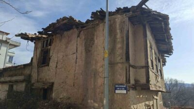 Kütahya’nın Hisarcık ilçesinde, Kütahya Kültür Varlıklarını Koruma Bölge Kurulu uzmanlarınca