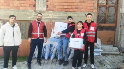 Kütahya’nın Hisarcık ilçesinde öğrenciler, Ramazan ayının paylaşma ve dayanışma ruhunu