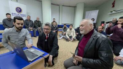 Kütahya’da Birlik Vakfı’nın sahur programına İçişleri Bakan Yardımcısı Ali Çelik,