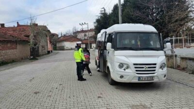 Kütahya İl Jandarma Komutanlığı Trafik Jandarması timlerince, merkez ilçede okul