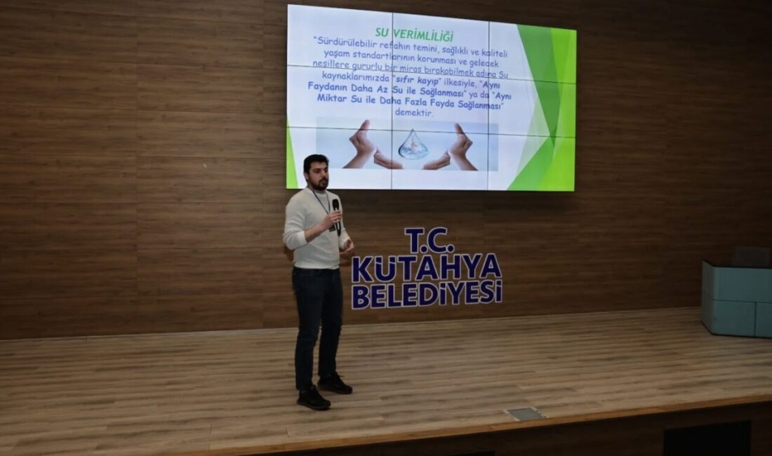 Kütahya Belediyesi, personeline yönelik farkındalık eğitimi düzenledi. Programda sıfır atık