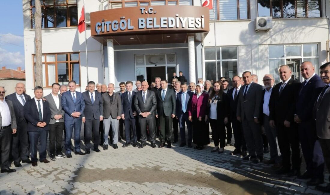 Kütahya Valisi Musa Işın, Milletvekili Ahmet Erbaş ile birlikte Simav