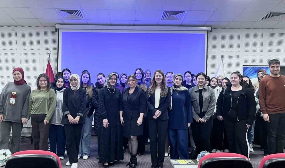 Kütahya’da Sosyal Hizmet Topluluğu tarafından düzenlenen “Denetimli Serbestlikte Sosyal Hizmetin