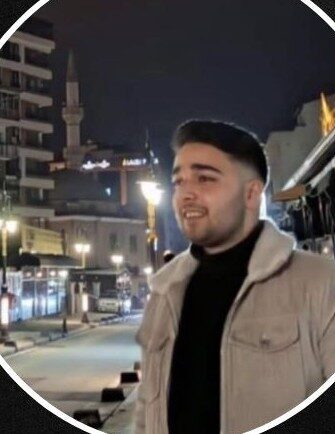 Kütahya’da kontrolden çıkan otomobilin bariyerleri aşarak tarlaya uçması sonucu meydana