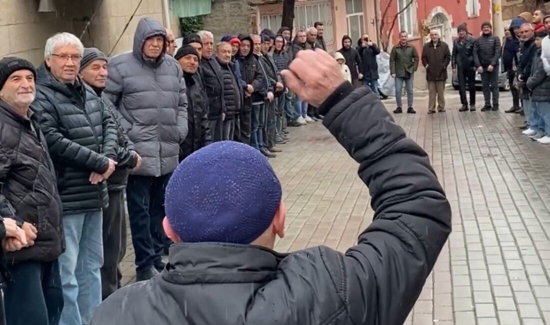 Kütahya’nın Tavşanlı ilçesine bağlı Moymul Mahallesi, Ramazan ve Kurban bayramlarında