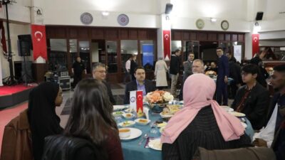 Kütahya’da Uluslararası Öğrenci Derneği, (UDEF) kentte öğrenim gören öğrencileri iftarda