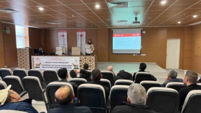 Kütahya’da “Kütahyalı Çiftçiler Sürülerini Büyütüyor Yayım Projesi” kapsamında proje faydalanıcılarına