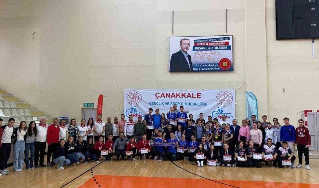 Çanakkale’de düzenlenen Okul Sporları Floor Curling Bölge Şampiyonası’nda önemli bir