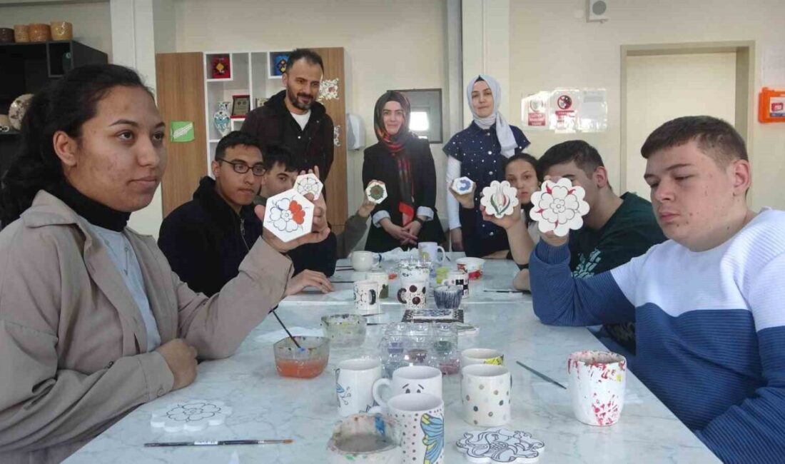 Kütahya Bahattin Çini Özel Eğitim Meslek Okulu’nda özel öğrenciler için