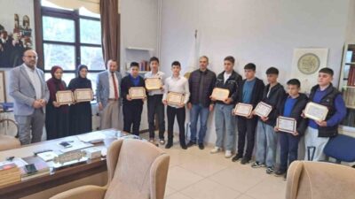 Simav ilçesinde 2026 yılı 1. dönem hafızlık tespit sınavında başarılı