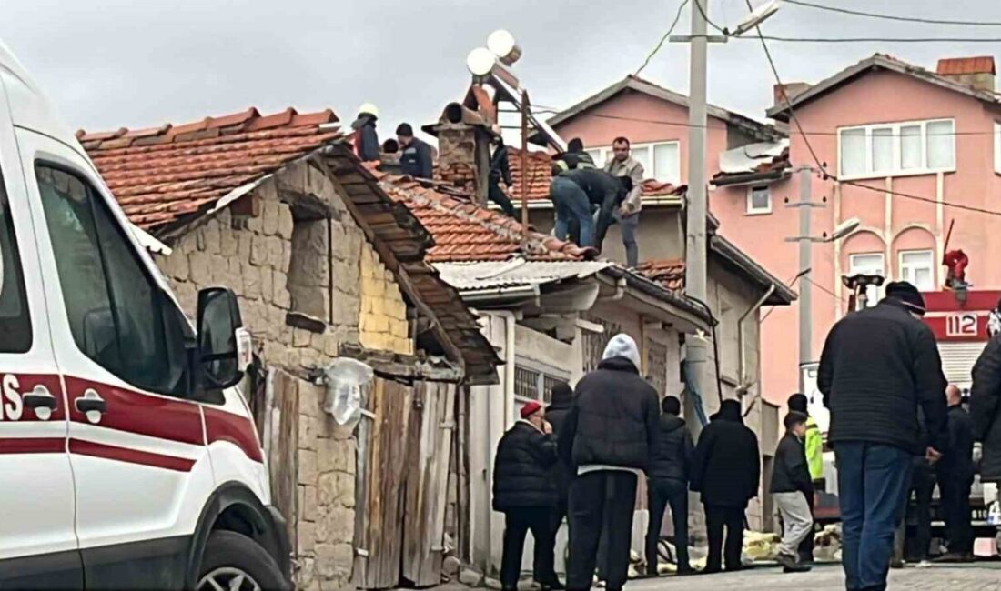 Kütahya’nın Tavşanlı ilçesinde tek katlı bir evde çıkan yangın, itfaiye