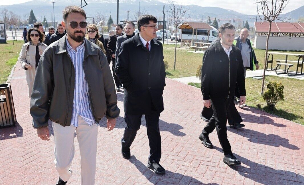 Kütahya Belediye Başkanı Eyüp Kahveci, yaz mevsiminin yaklaşmasıyla birlikte vatandaşların