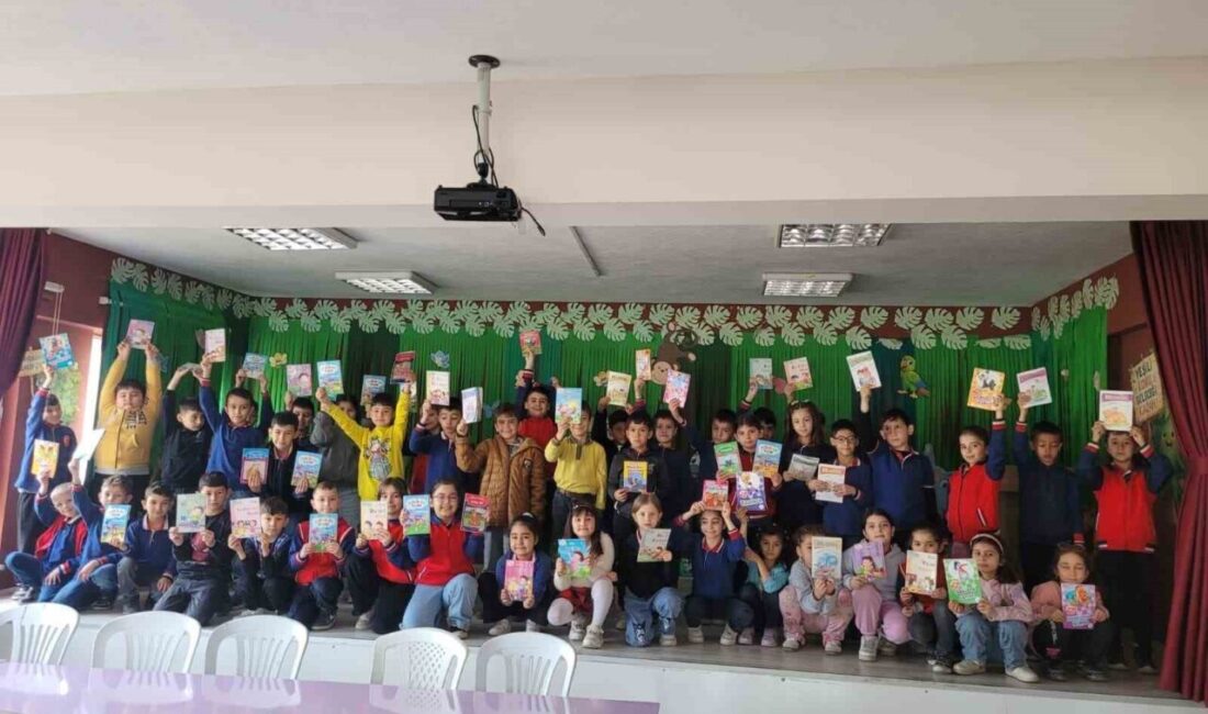 Kütahya’nın Altıntaş ilçesinde İlçe Milli Eğitim Müdürlüğünce yürütülen “Okuyan Nesil”