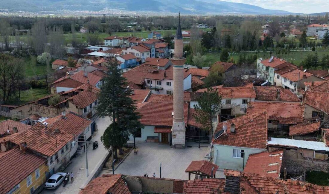 Kütahya’nın Parmakören Mahallesi’nde bulunan camide 2 buçuk yıl önce gerçekleştirilen