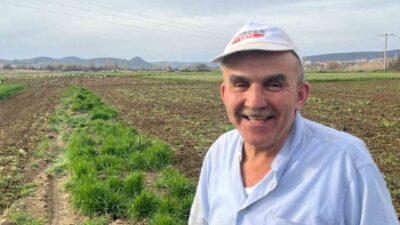 Kütahya’nın Tavşanlı ilçesine bağlı Tepecik beldesinde tarlalar sürülmeye başlanırken, göç