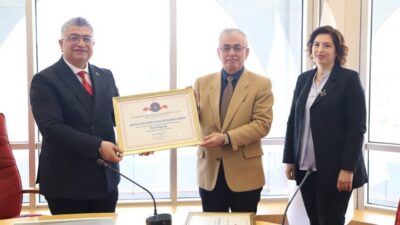 Kütahya Dumlupınar Üniversitesi’nde, Süleyman Kızıltoprak’ın katılımıyla düzenlenen törende, YÖK Engelsiz