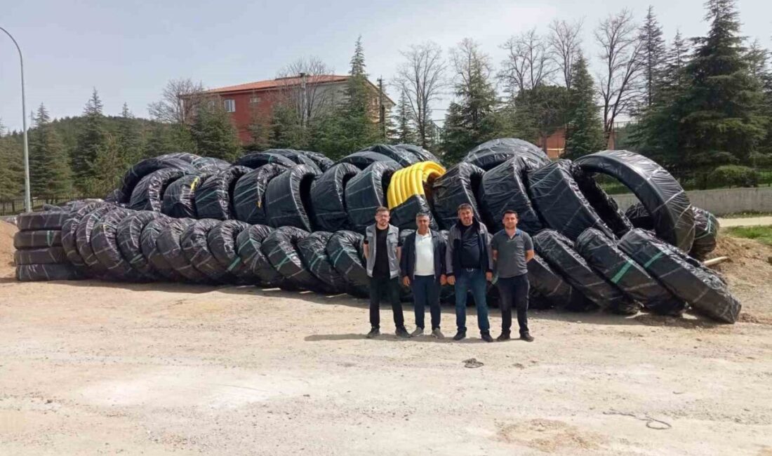 Kütahya’nın Gediz ilçesine bağlı Yenikent beldesinde uzun süredir beklenen doğalgaz