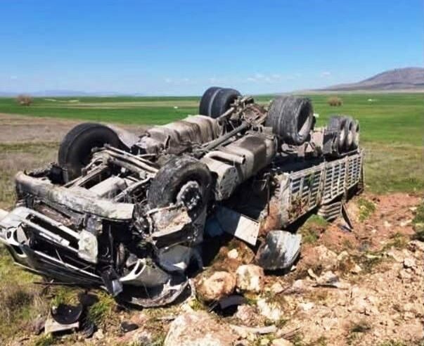 Kütahya’nın Altıntaş ilçesinde kontrolden çıkan kamyonun devrilmesi sonucu sürücüsü yaralandı.