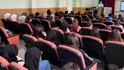 Kütahya Akşemsettin Kız Anadolu İmam Hatip Lisesi’nde (AİHT) düzenlenen motivasyon