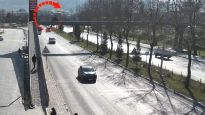 Kütahya İl Emniyet Müdürlüğü, yaya üst geçitlerinin yalnızca yayaların güvenli