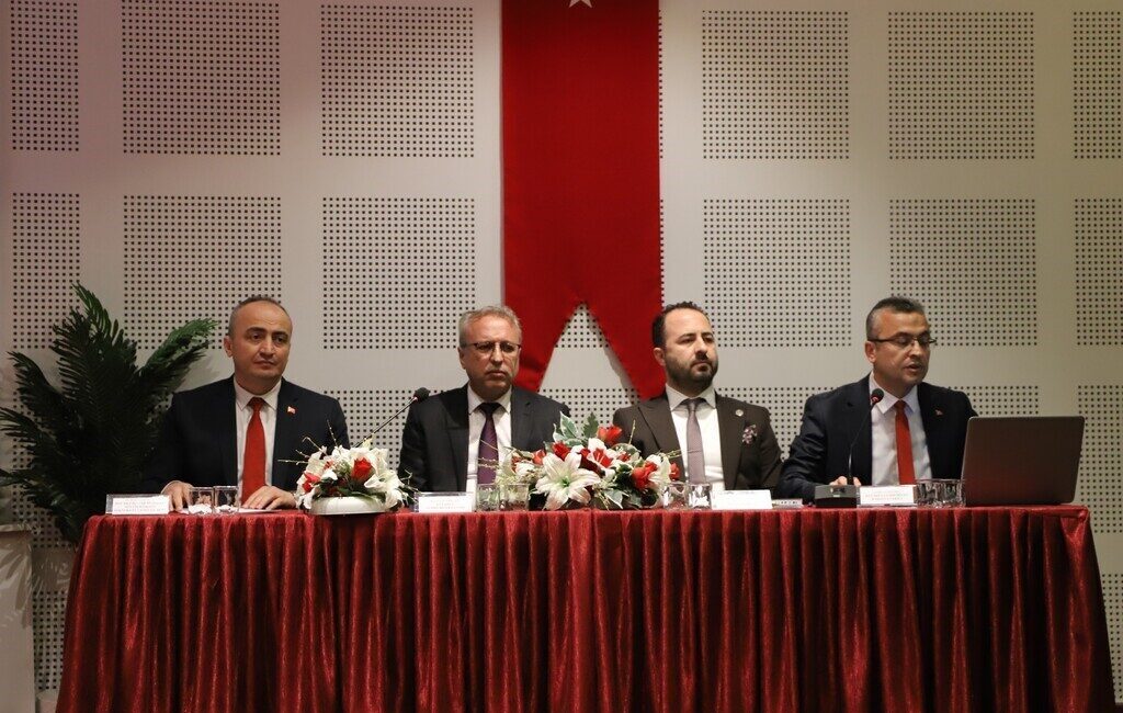 Kütahya Dumlupınar Üniversitesi tarafından düzenlenen “Bilişim Suçları ve Dijital Güvenlik”