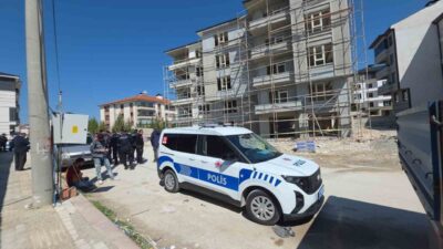 Kütahya’nın Zafertepe Mahallesi’nde meydana gelen iş kazasında 2 işçi yaralandı.