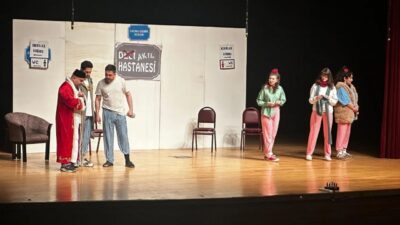 Kütahya Belediyesi Şehir Tiyatrosu ile Tiyatro Paldır Küldür Tavşanlı iş