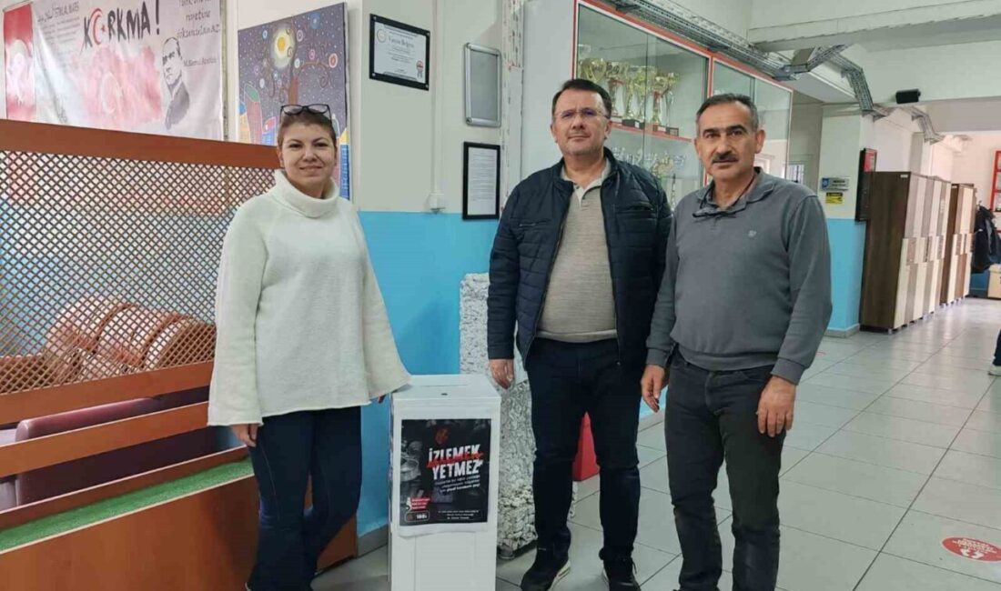 Kütahya’da Cumhuriyet Ortaokulu öğrencileri, “İyilik Okulları” projesi kapsamında hem Filistin’e