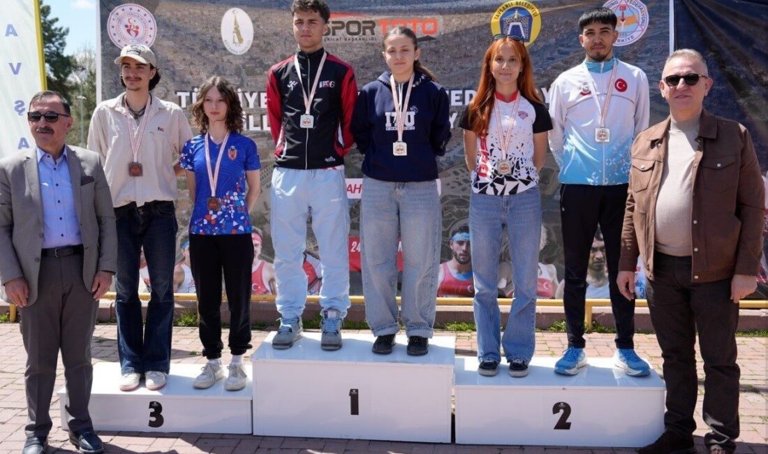 Kütahya, Türkiye’nin en yetenekli oryantiring sporcularını ağırladı. Tavşanlı ve Domaniç