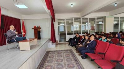 Kütahya’da, “Sürdürülebilir Toplumlar: Kariyerini Sürdürülebilirlik Üzerine İnşa Etmek” başlığıyla düzenlenen