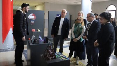Kütahya Dumlupınar Üniversitesi’nde, Kütahya Güzel Sanatlar Meslek Yüksekokulu öğrencilerinin eserlerinden